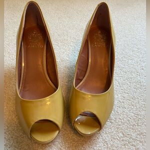 Vince Camuto Kira Taupe Peep Toe Heels size 8